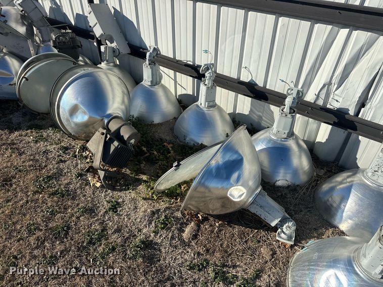 image for item ER4934 (44) Hubbell lights 