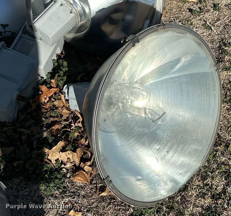 image for item ER4934 (44) Hubbell lights 