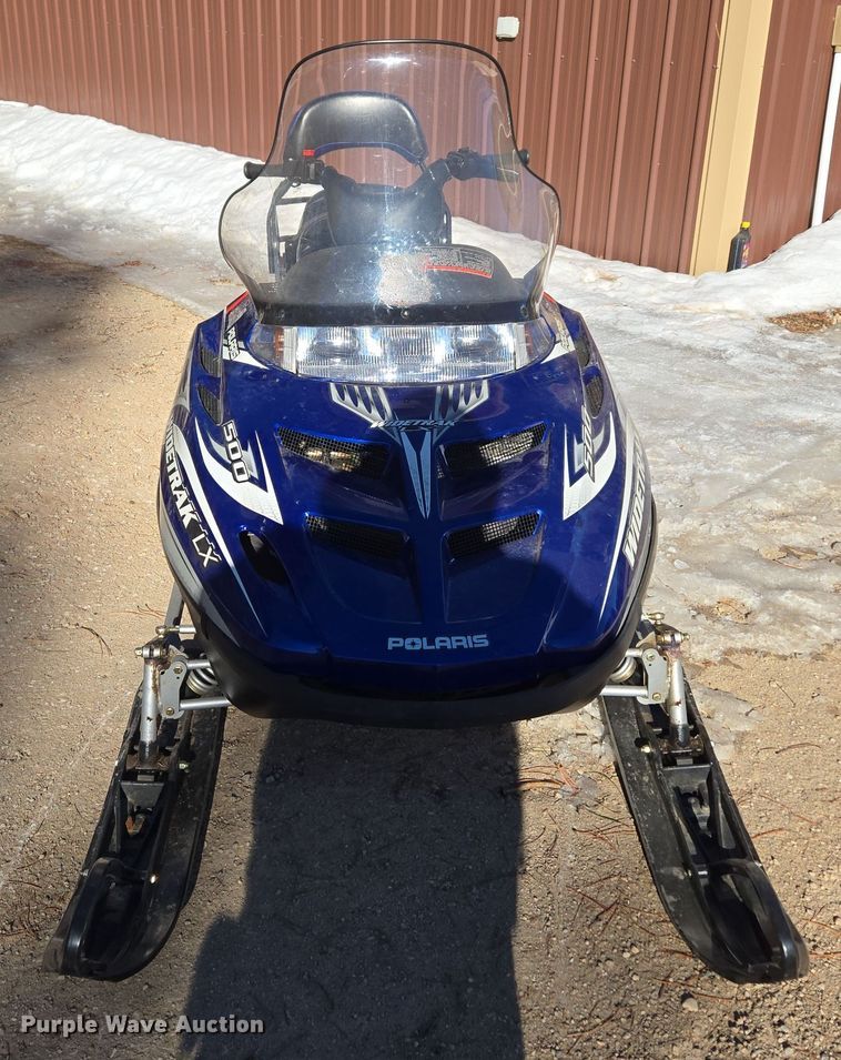 image for item ER5148 2004 Polaris Wide Trak LX snowmobile