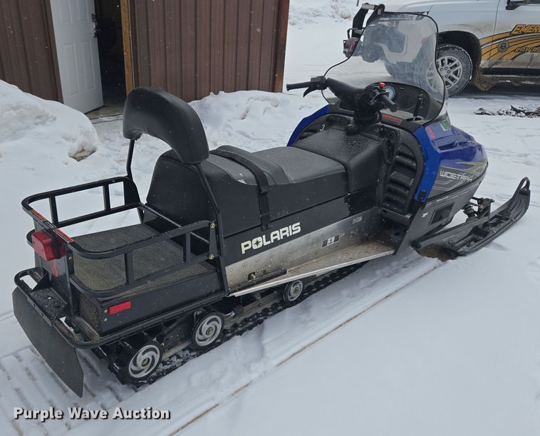 image for item ER5155 2007 Polaris Wide Trak snowmobile