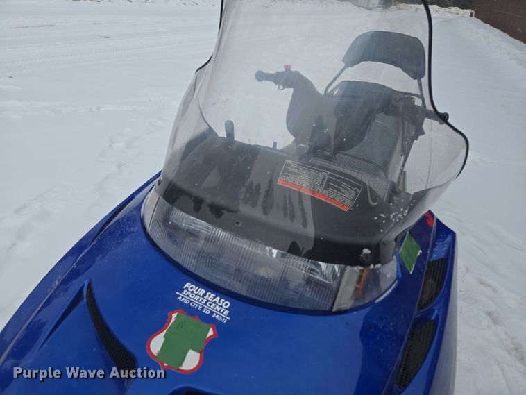 image for item ER5155 2007 Polaris Wide Trak snowmobile