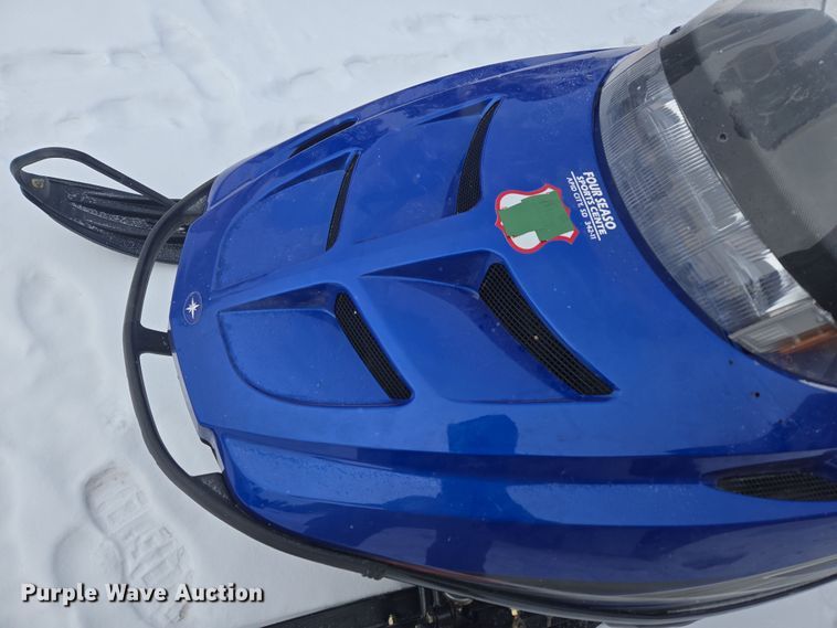 image for item ER5155 2007 Polaris Wide Trak snowmobile