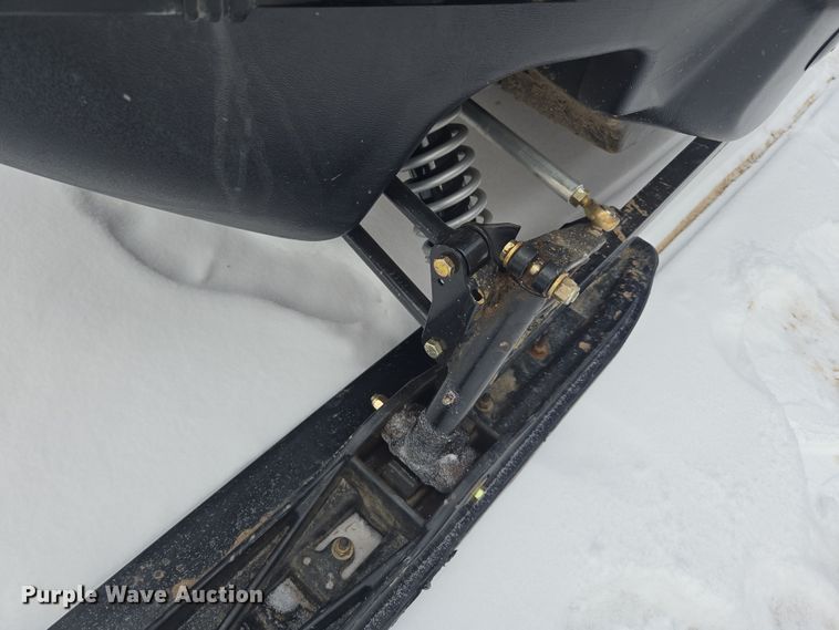 image for item ER5155 2007 Polaris Wide Trak snowmobile