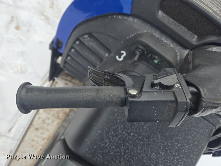 image for item ER5155 2007 Polaris Wide Trak snowmobile