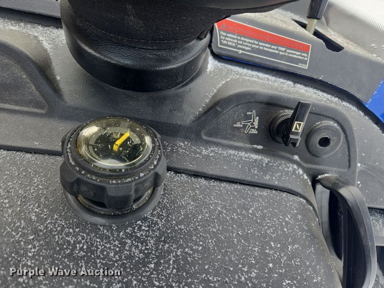 image for item ER5155 2007 Polaris Wide Trak snowmobile