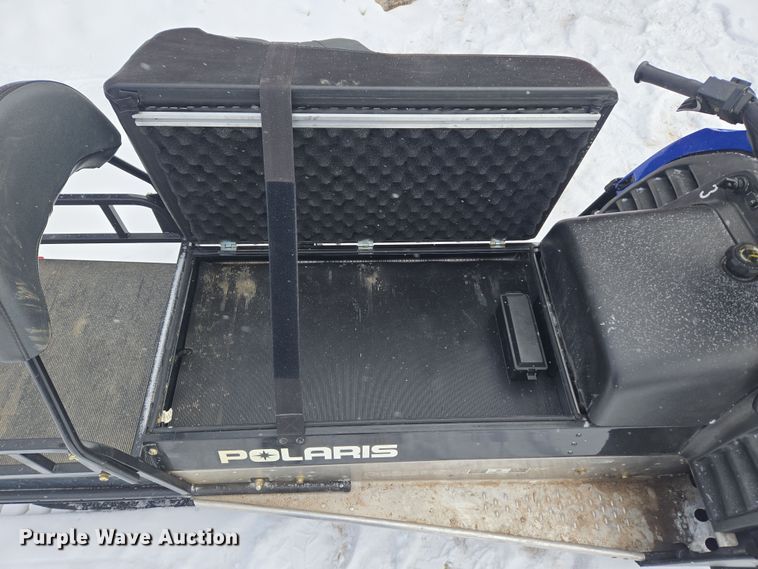 image for item ER5155 2007 Polaris Wide Trak snowmobile