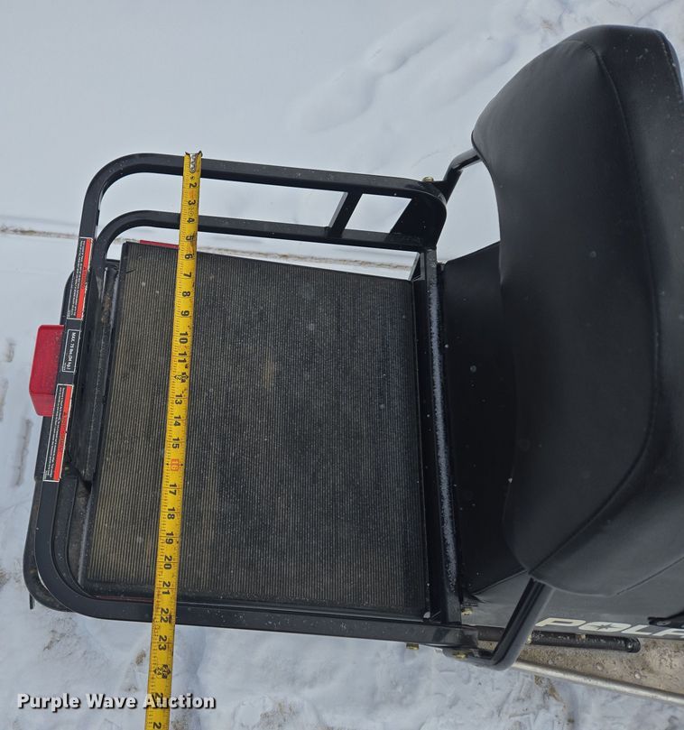 image for item ER5155 2007 Polaris Wide Trak snowmobile