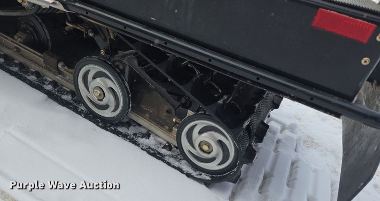 image for item ER5155 2007 Polaris Wide Trak snowmobile