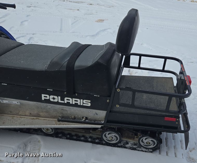 image for item ER5155 2007 Polaris Wide Trak snowmobile