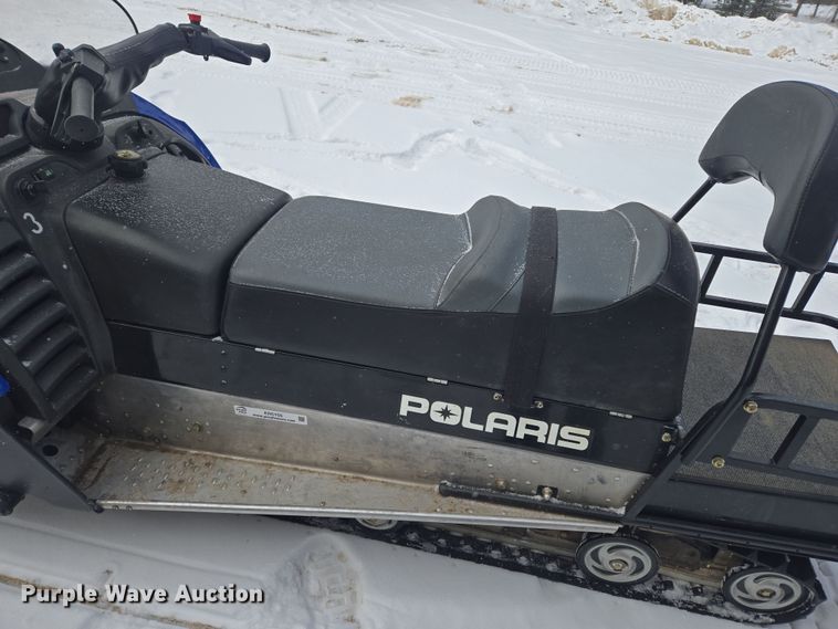 image for item ER5155 2007 Polaris Wide Trak snowmobile