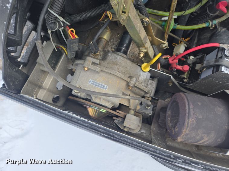 image for item ER5155 2007 Polaris Wide Trak snowmobile