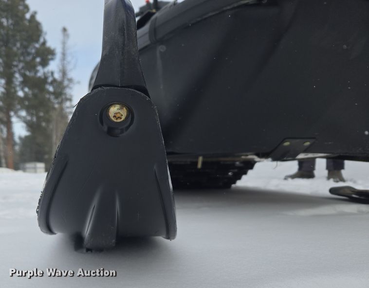 image for item ER5155 2007 Polaris Wide Trak snowmobile