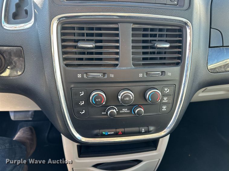 image for item ER8664 2011 Dodge Grand Caravan van