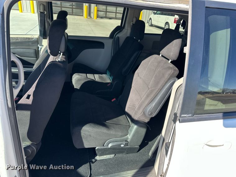 image for item ER8664 2011 Dodge Grand Caravan van