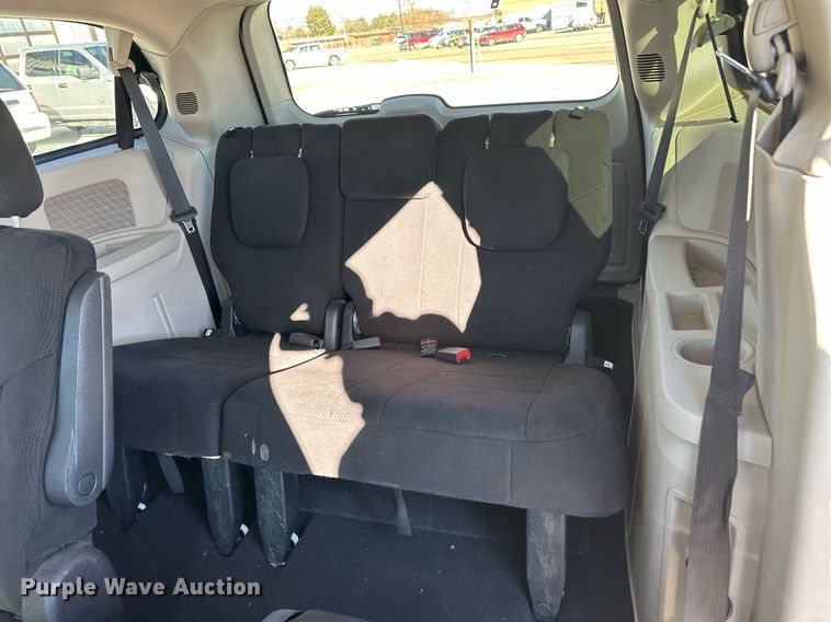 image for item ER8664 2011 Dodge Grand Caravan van