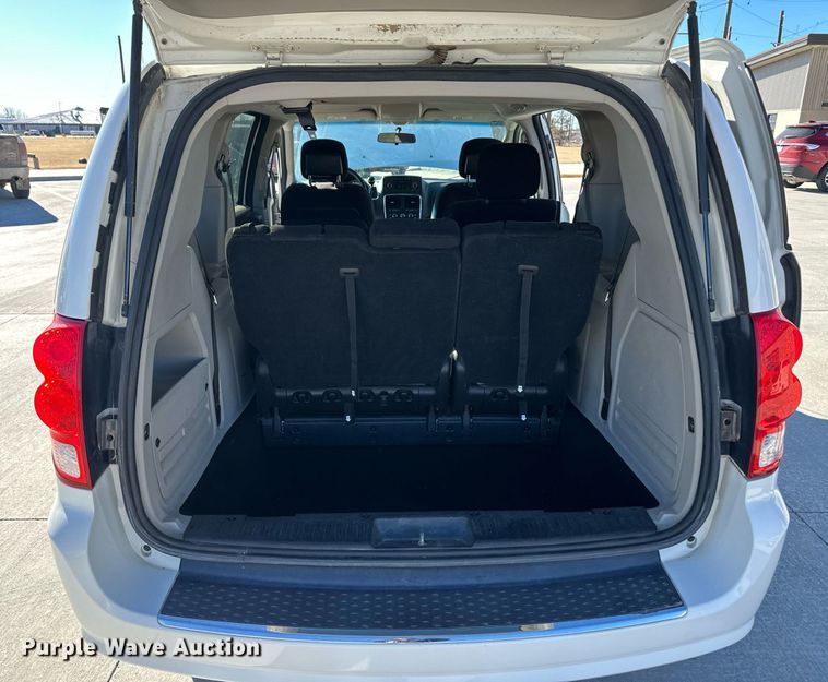 image for item ER8664 2011 Dodge Grand Caravan van