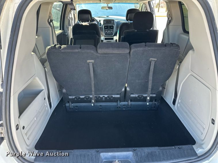 image for item ER8664 2011 Dodge Grand Caravan van