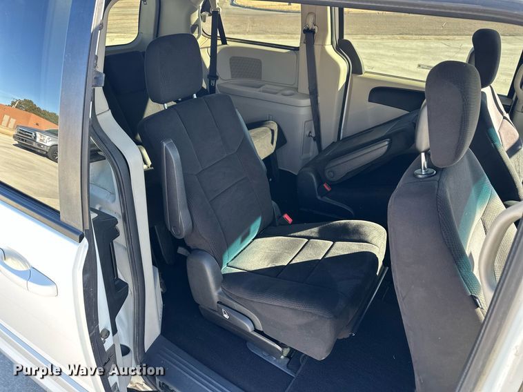 image for item ER8664 2011 Dodge Grand Caravan van