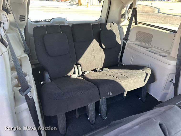 image for item ER8664 2011 Dodge Grand Caravan van