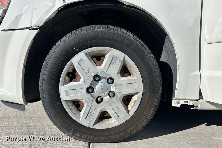 image for item ER8664 2011 Dodge Grand Caravan van