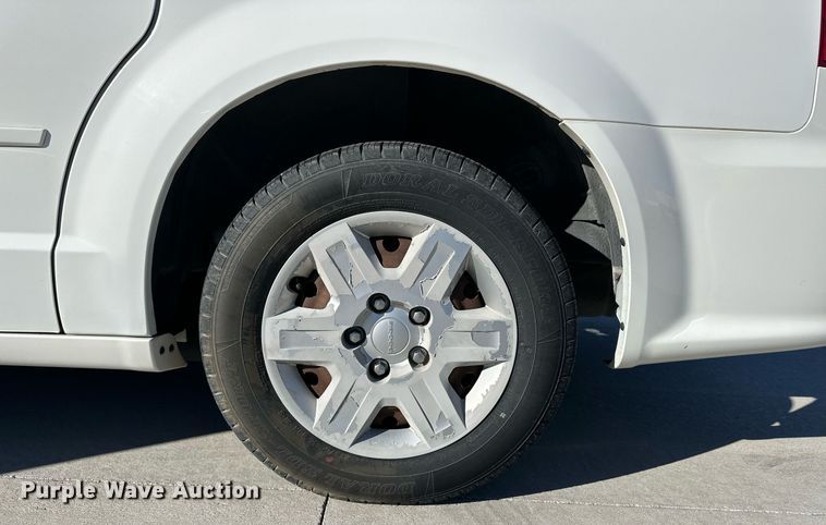 image for item ER8664 2011 Dodge Grand Caravan van