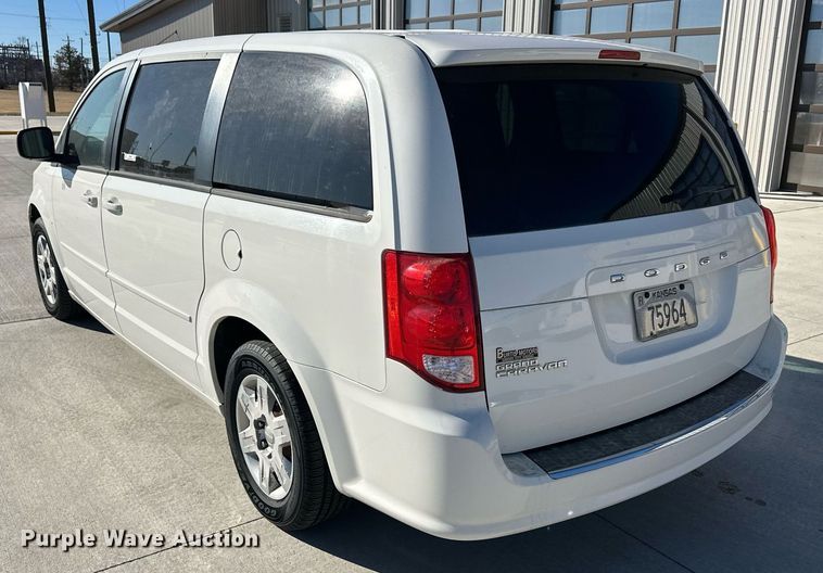 image for item ER8665 2011 Dodge Grand Caravan van