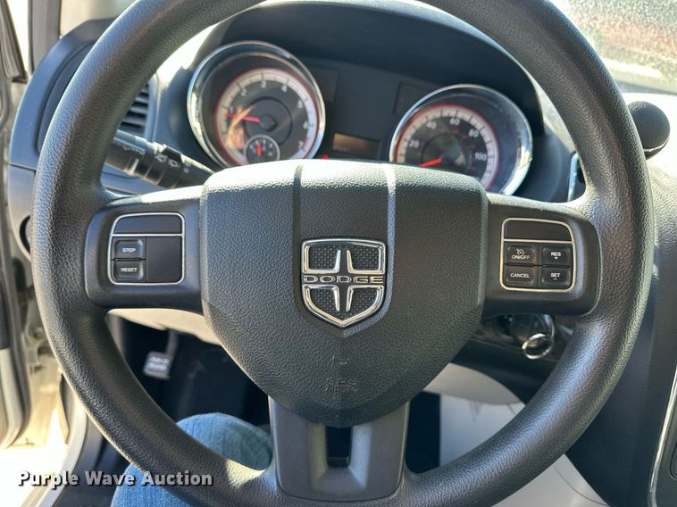 image for item ER8665 2011 Dodge Grand Caravan van