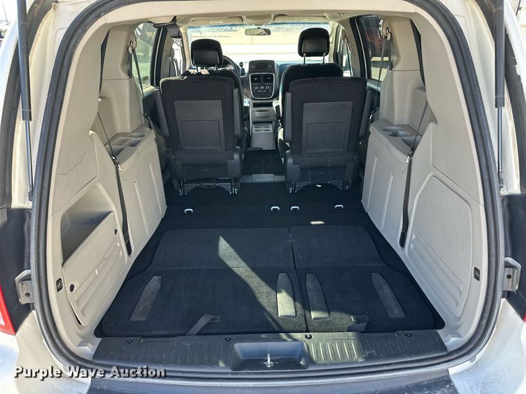 image for item ER8665 2011 Dodge Grand Caravan van