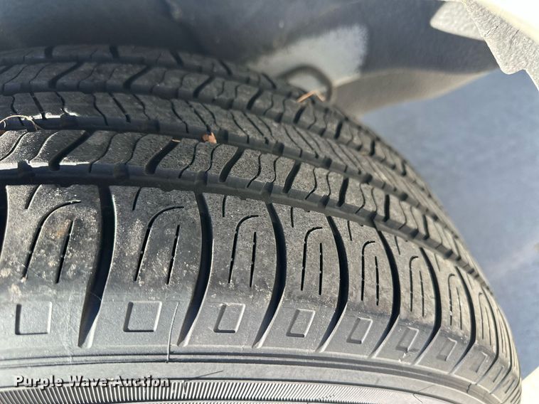 image for item ER8665 2011 Dodge Grand Caravan van