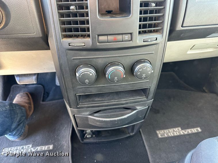 image for item ER8666 2009 Dodge Grand Caravan SE van