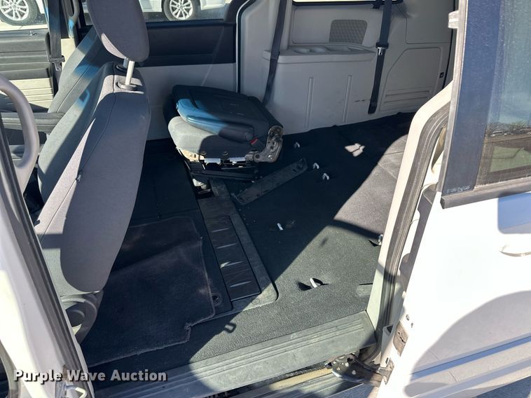 image for item ER8666 2009 Dodge Grand Caravan SE van