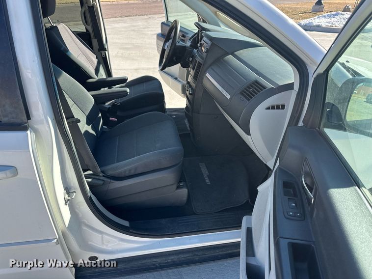 image for item ER8666 2009 Dodge Grand Caravan SE van