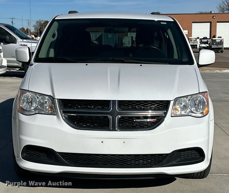 image for item ER8667 2016 Dodge Grand Caravan SXT van