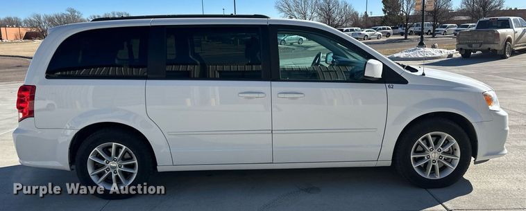 image for item ER8667 2016 Dodge Grand Caravan SXT van