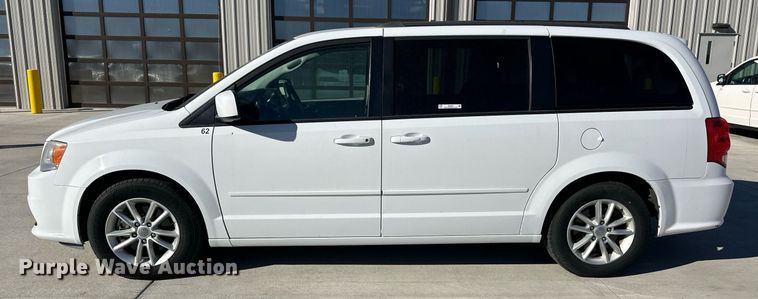 image for item ER8667 2016 Dodge Grand Caravan SXT van