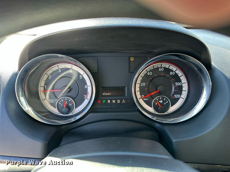 image for item ER8667 2016 Dodge Grand Caravan SXT van