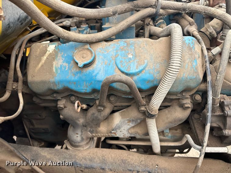 image for item ER8711 1982 Ford 700 oil distributor truck