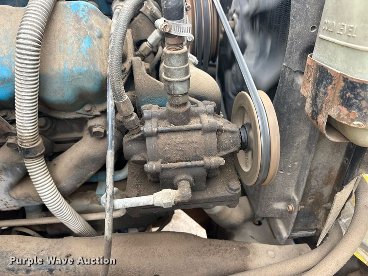 image for item ER8711 1982 Ford 700 oil distributor truck