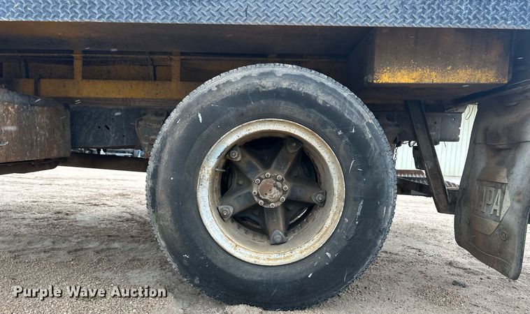 image for item ER8711 1982 Ford 700 oil distributor truck