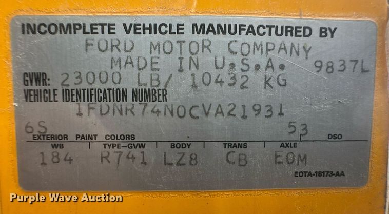 image for item ER8711 1982 Ford 700 oil distributor truck