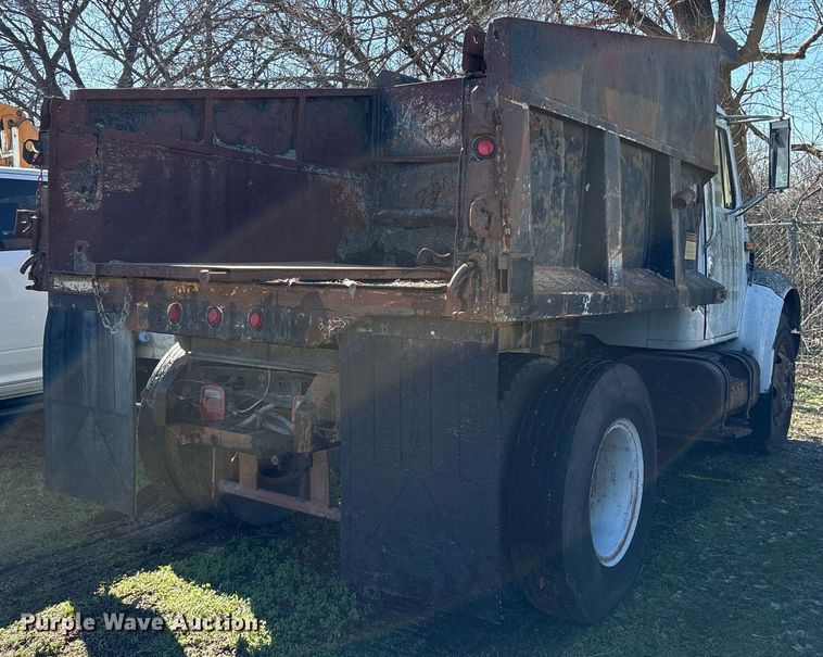 image for item EY9870 1995 International 4700 4x2 dump truck