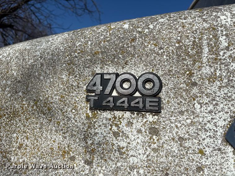 image for item EY9870 1995 International 4700 4x2 dump truck