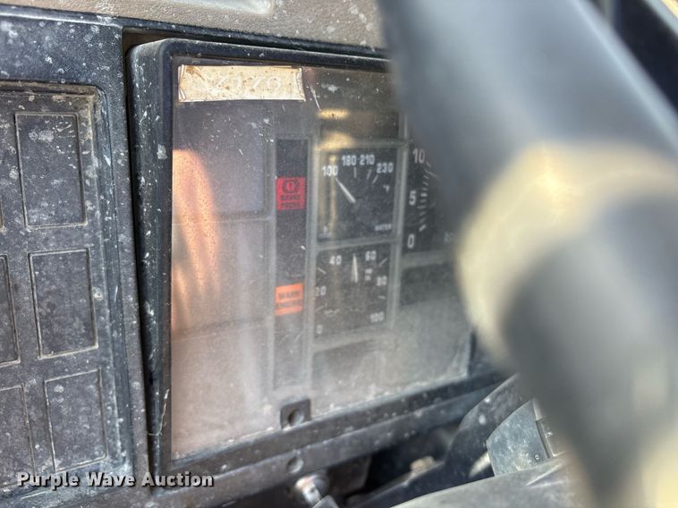 image for item EY9870 1995 International 4700 4x2 dump truck