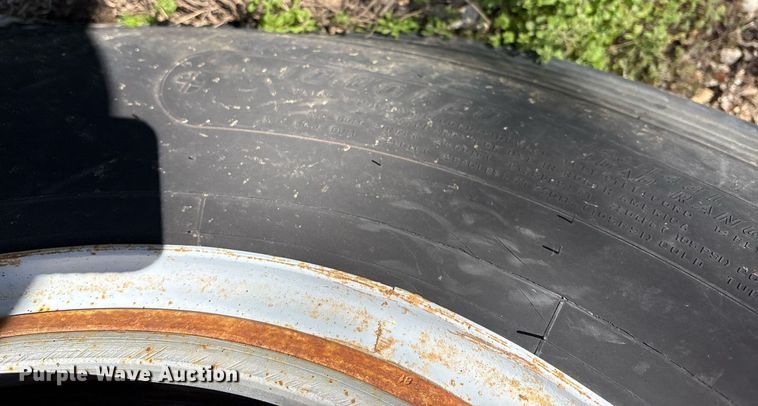 image for item EY9870 1995 International 4700 4x2 dump truck