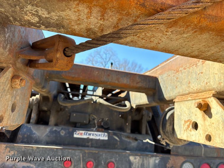 image for item EY9871 2007 Mack CV713 roll-off container truck