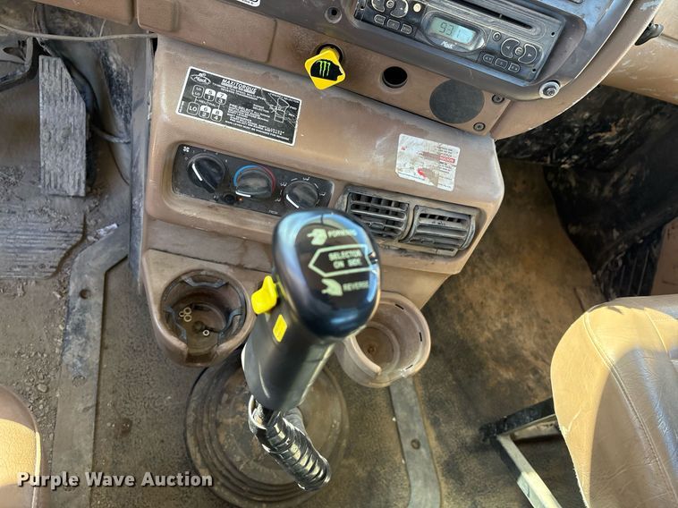 image for item EY9871 2007 Mack CV713 roll-off container truck