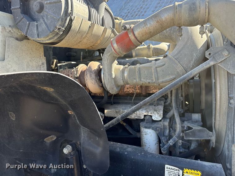 image for item EY9871 2007 Mack CV713 roll-off container truck