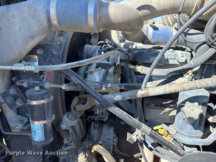 image for item EY9871 2007 Mack CV713 roll-off container truck