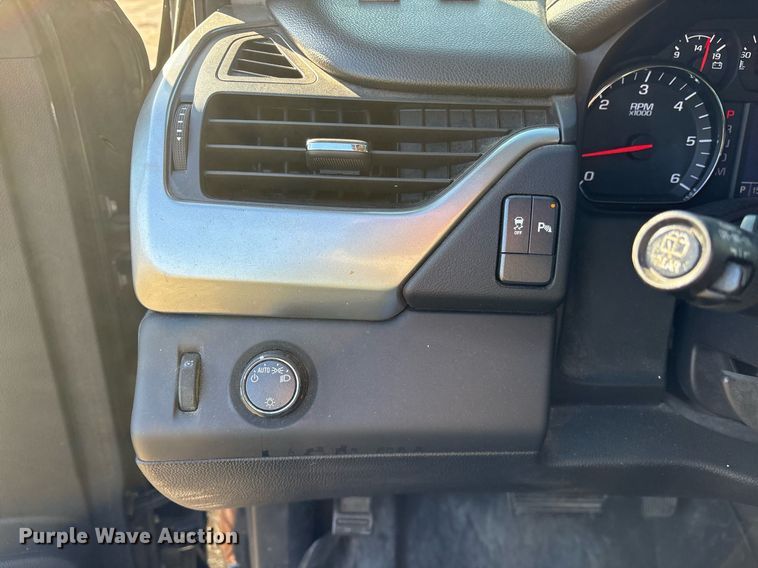 image for item EY9872 2015 Chevrolet Tahoe Police SUV