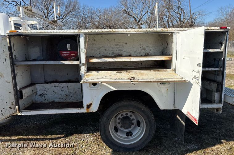 image for item EY9873 2014 Dodge Ram 4500 Crew Cab utility / service truck